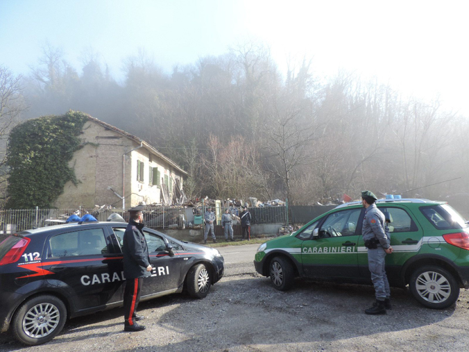 Carabinieri sequestrano la discarica di Vignale