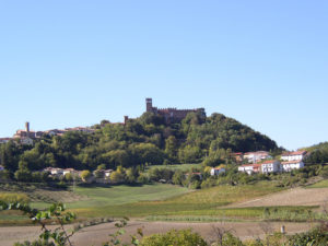 06-09-2012 veduta del castello di camino