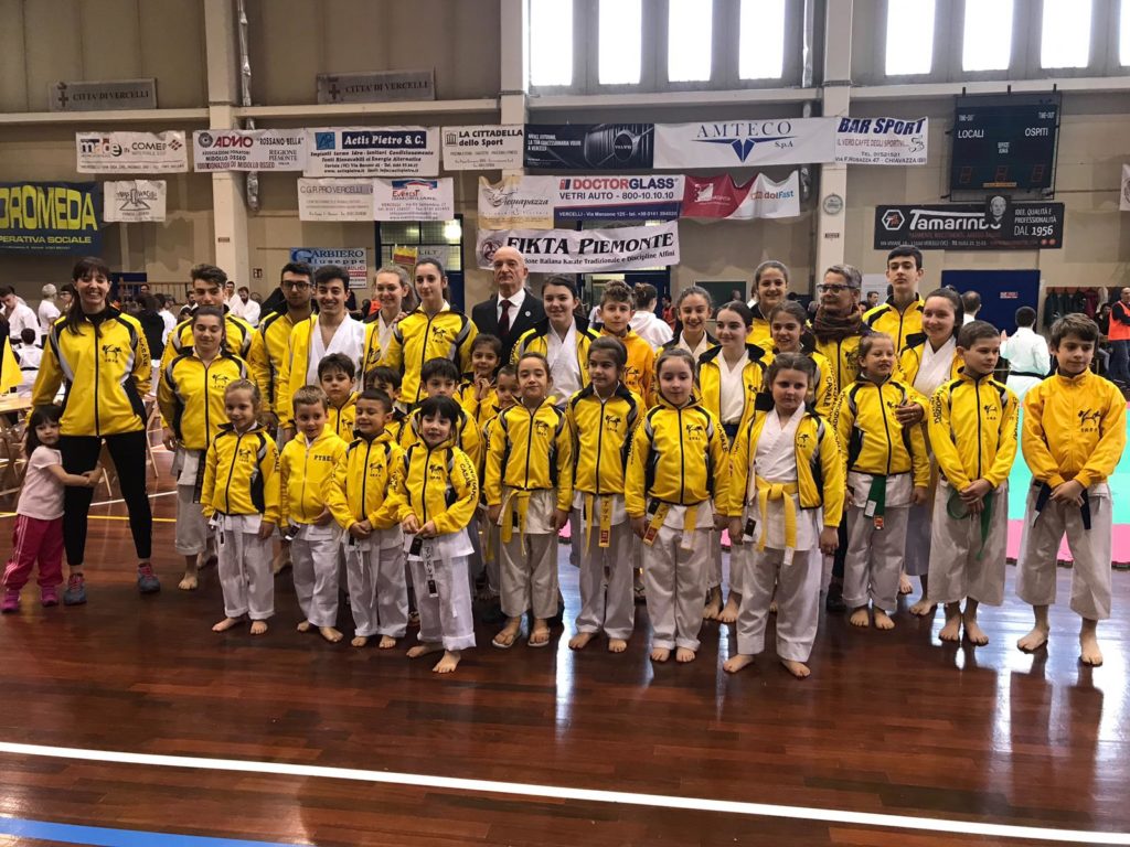 Trofeo Yanagi con la palestra Yudanshakai