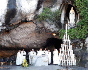 grotta lourdes pellegrinaggio oftal casale